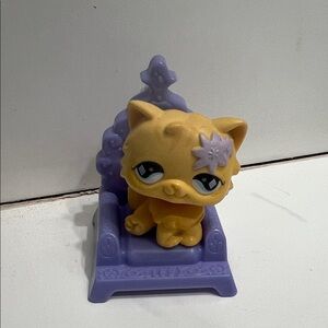 Cute LPS Yellow Cat Figurine on Purple Throne Keychain